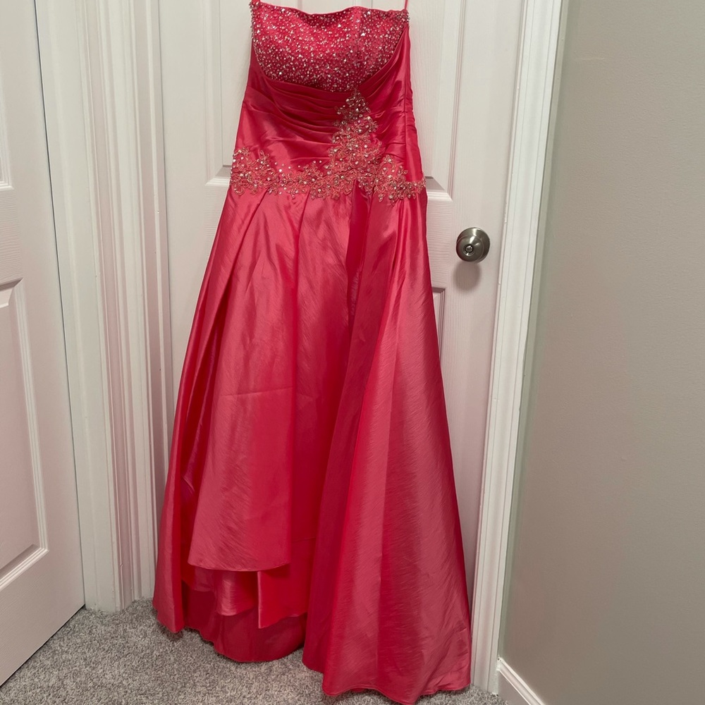 Envi Prom brand Size 10 Gown-floor length dress